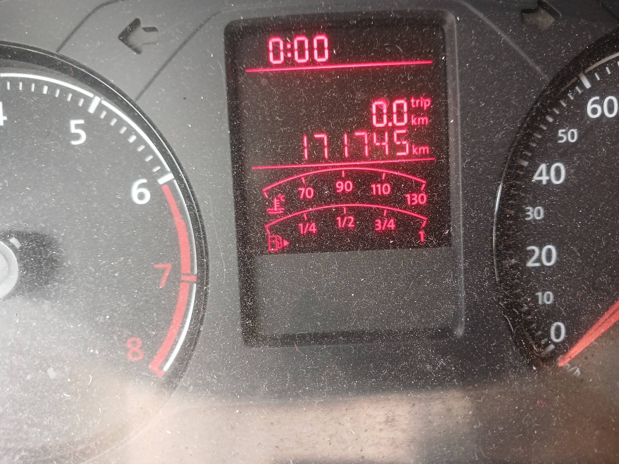 Foto 20 de 20: VW/NOVO VOYAGE TL MBV, 16/17, PLACA: P__-___4, GASOL/ALC, PRATA