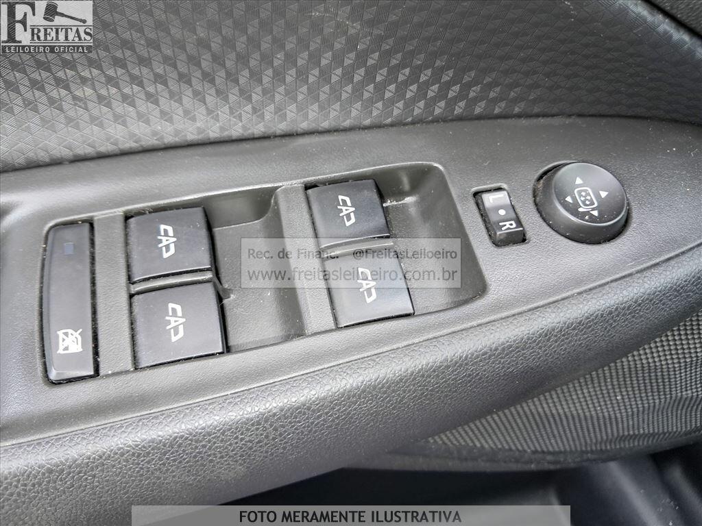 Foto 11 de 20: CHEV/ONIX PLUS 10MT LT2, 23/24, PLACA: S__-___2, GASOL/ALC, VERMELHA