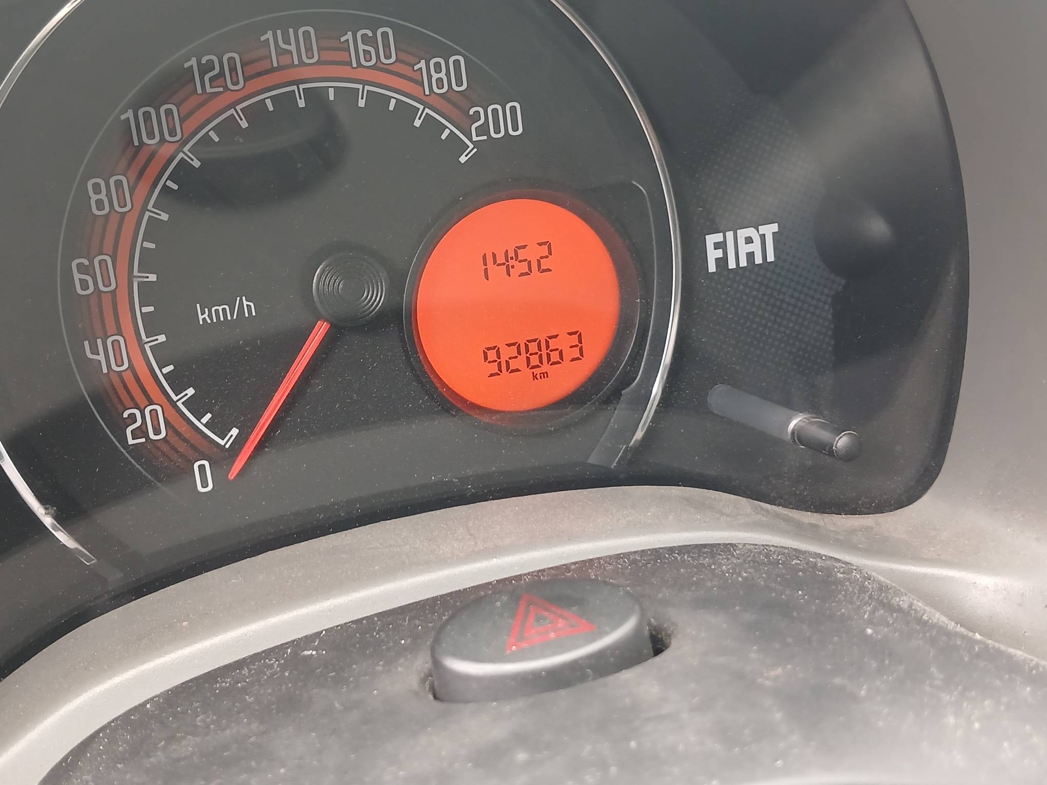 Foto 12 de 12: FIAT/FIORINO WORKING, 21/21, PLACA: R__-___3, GASOL/ALC, BRANCA