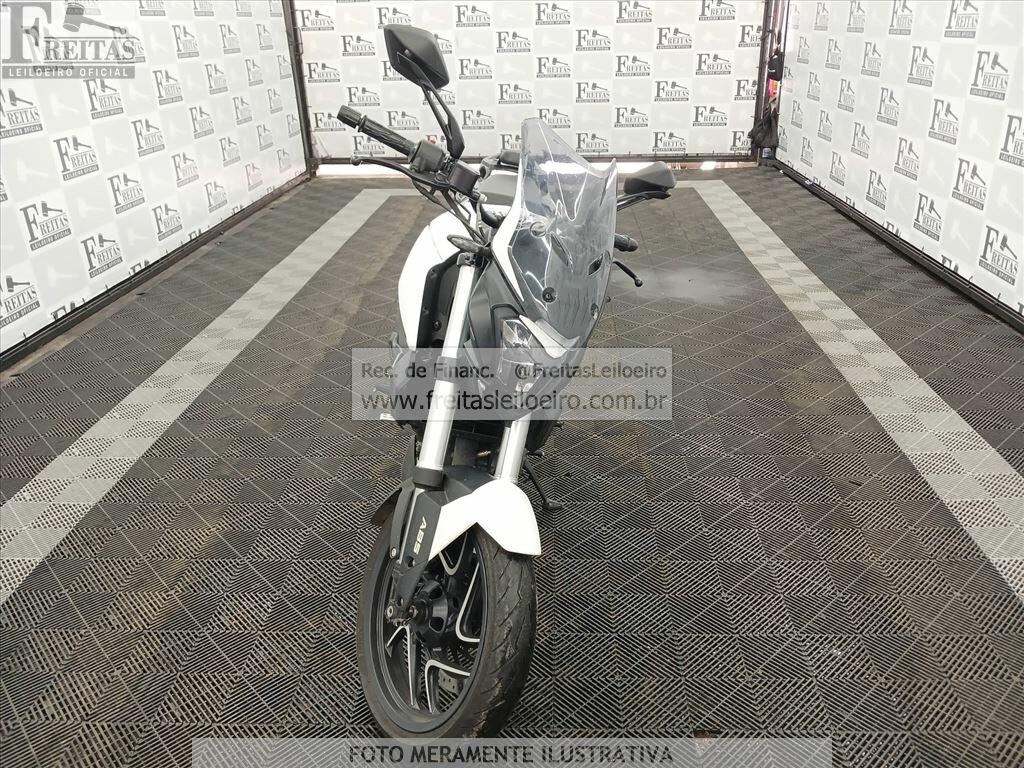 Foto 8 de 10: BAJAJ/DOMINAR D400, 25/25, PLACA: T__-___3, GASOLINA, BRANCA