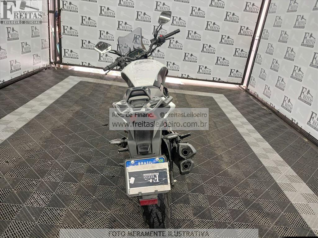Foto 9 de 10: BAJAJ/DOMINAR D400, 25/25, PLACA: T__-___3, GASOLINA, BRANCA