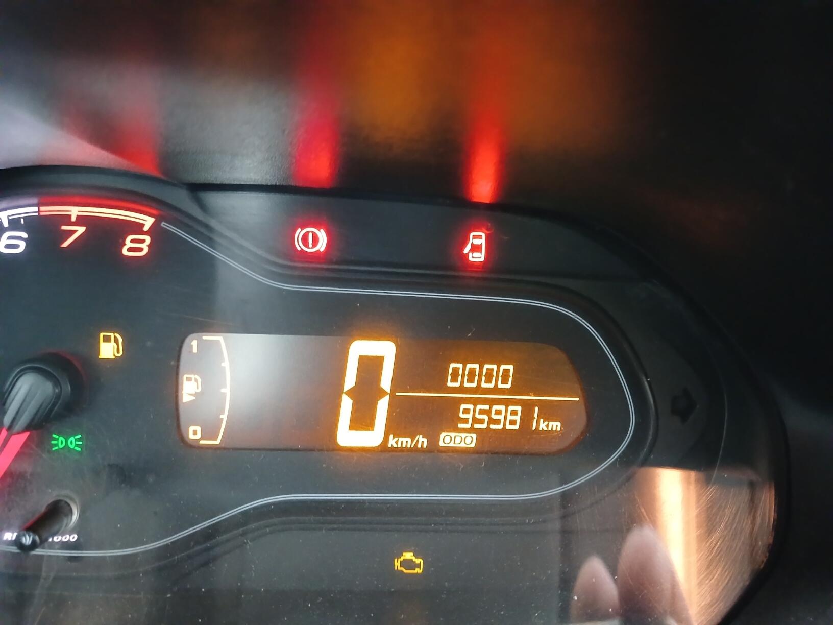Foto 25 de 25: CHEVROLET/ONIX 10MT JOYE, 18/19, PLACA: Q__-___6, GASOL/ALC, PRETA