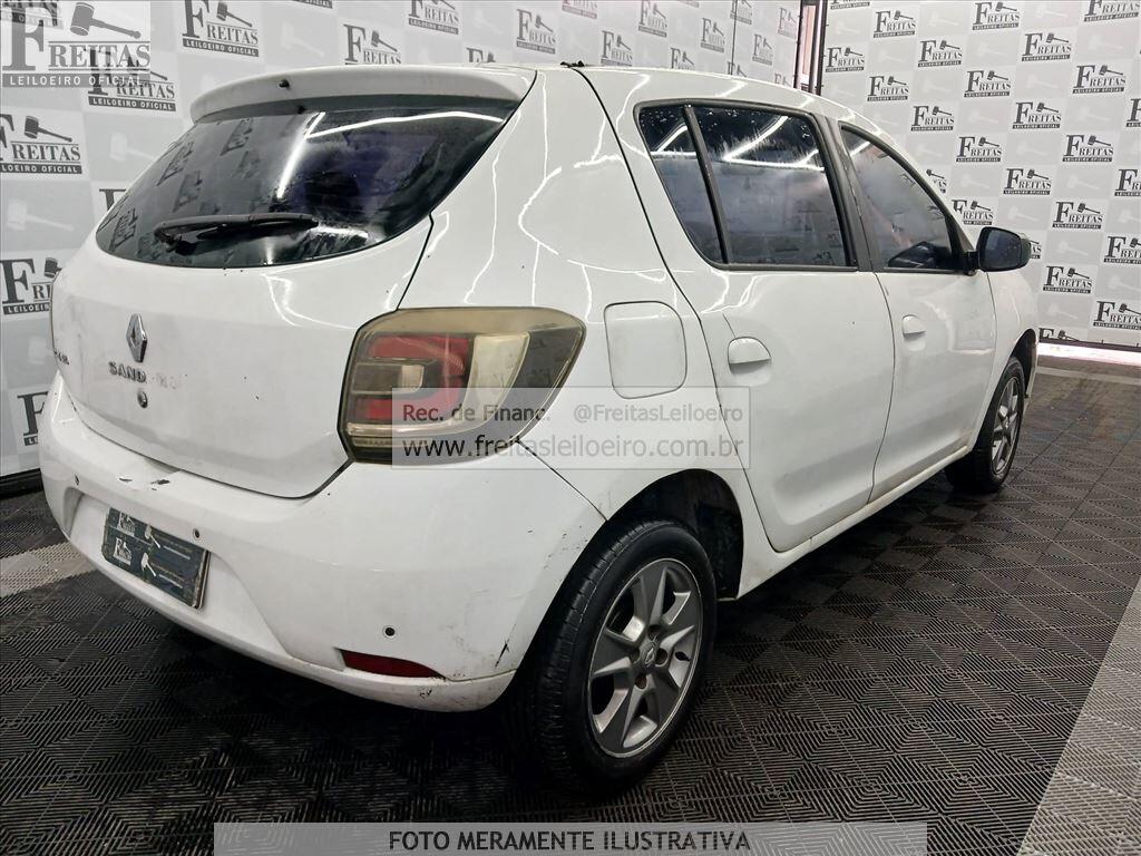 Foto 4: RENAULT/SANDERO EXPR 10, 17/18, PLACA: P__-___3, GASOL/ALC/GN, BRANCA
