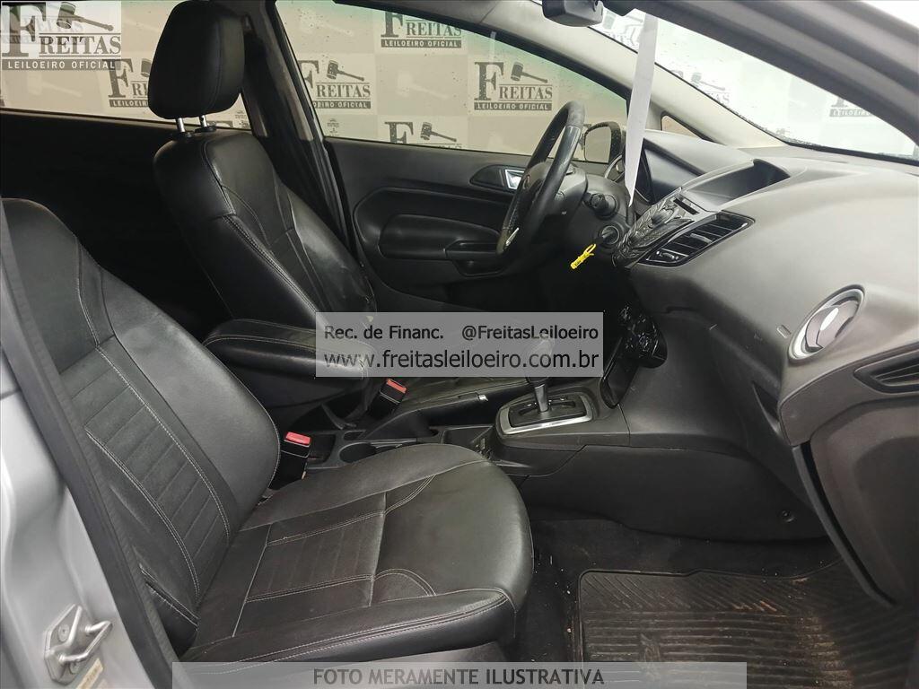 Foto 6 de 19: FORD/FIESTA HA 1.6L TI A, 14/15, PLACA: F__-___3, GASOL/ALC, PRATA