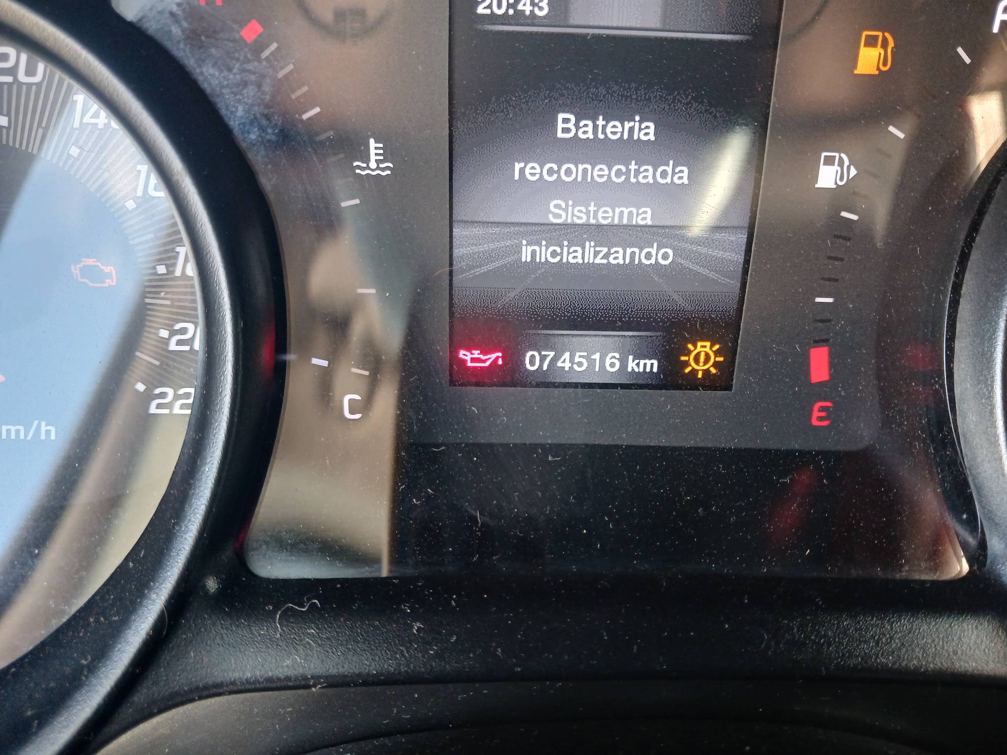 Foto 21 de 21: I/FIAT CRONOS DRIVE 1.0, 24/25, PLACA: T__-___4, GASOL/ALC, PRETA