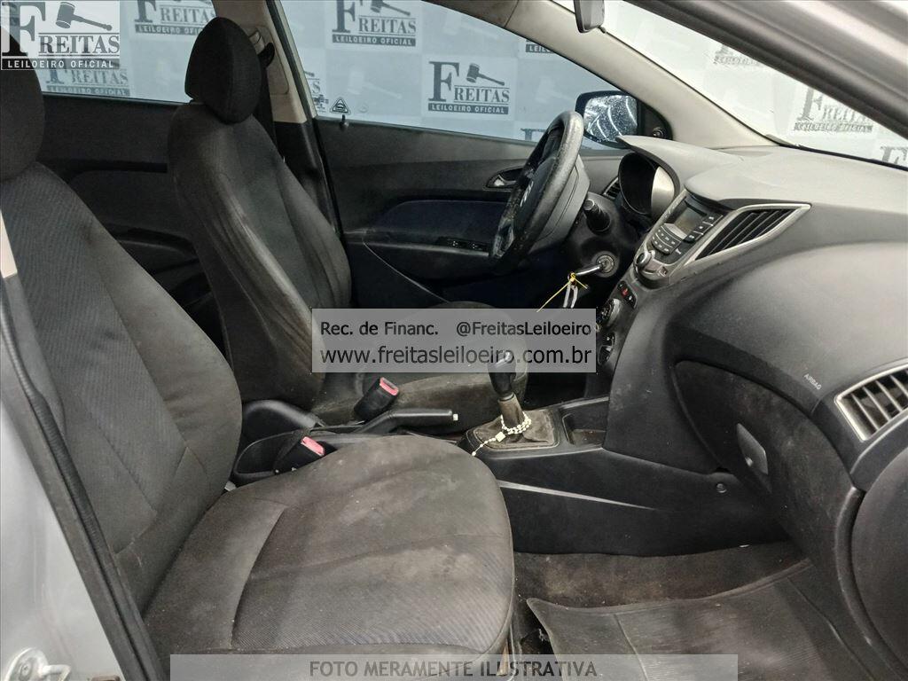 Foto 6 de 17: HYUNDAI/HB20 1.6M 1.6M, 13/13, PLACA: O__-___1, GASOL/ALC, PRATA