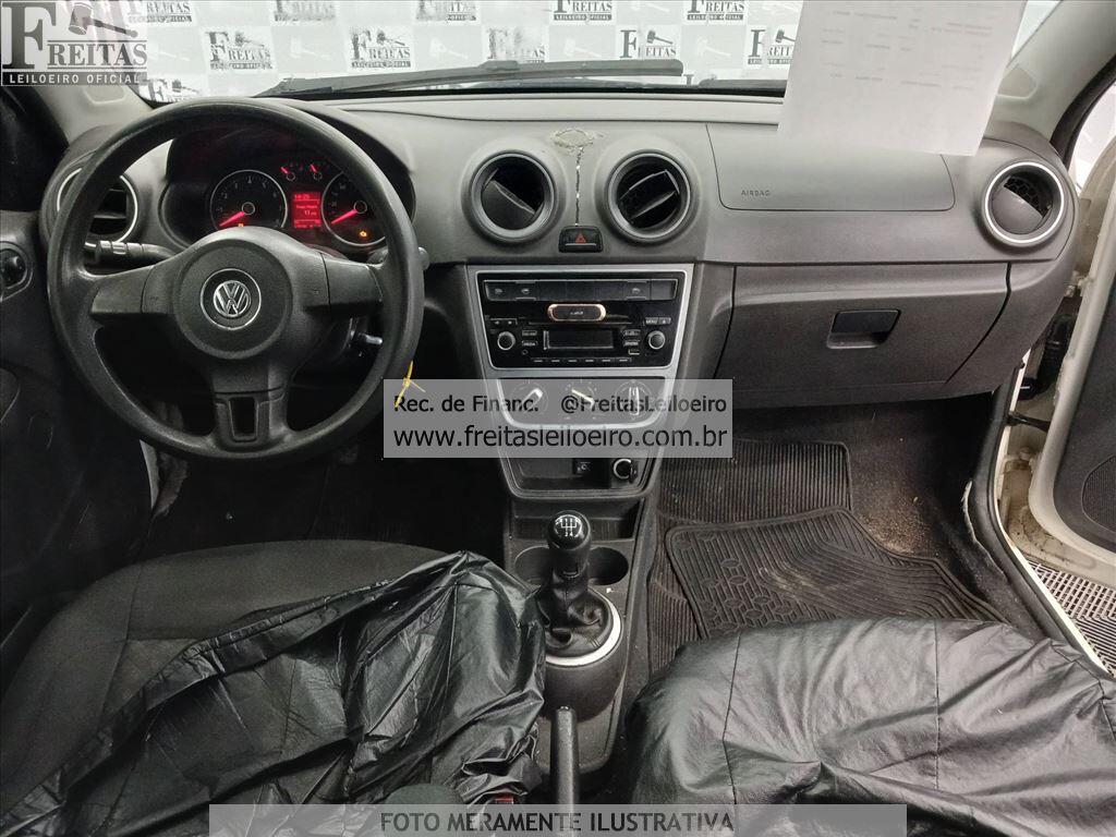 Foto 5: VW/VOYAGE CL MB, 14/15, PLACA: P__-___5, GASOL/ALC/GN, BRANCA