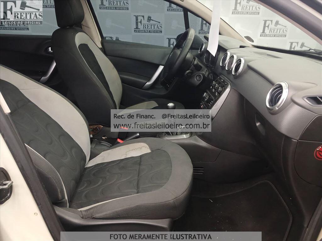Foto 6 de 18: CITROEN/C3 90M TENDANCE, 13/14, PLACA: O__-___9, GASOL/ALC, BRANCA