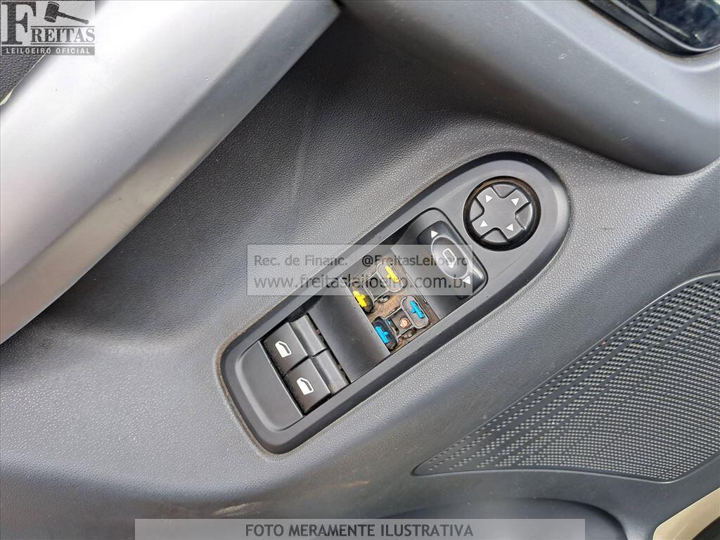 Foto 11 de 18: CITROEN/C3 90M TENDANCE, 13/14, PLACA: O__-___9, GASOL/ALC, BRANCA