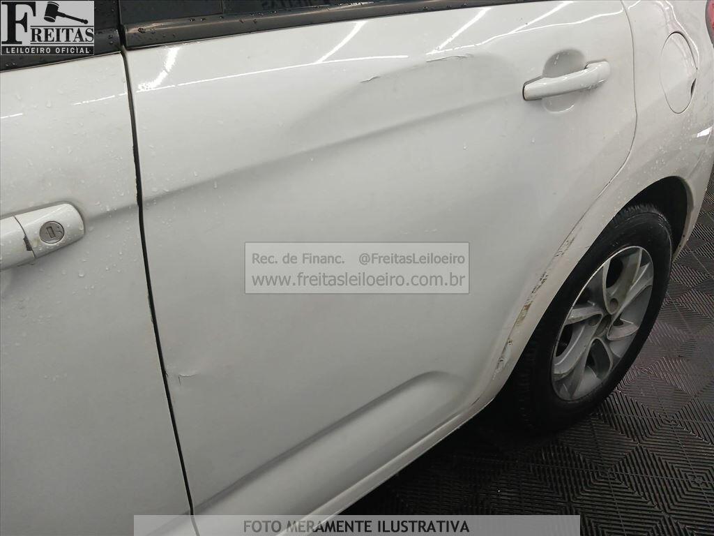 Foto 15 de 18: CITROEN/C3 90M TENDANCE, 13/14, PLACA: O__-___9, GASOL/ALC, BRANCA