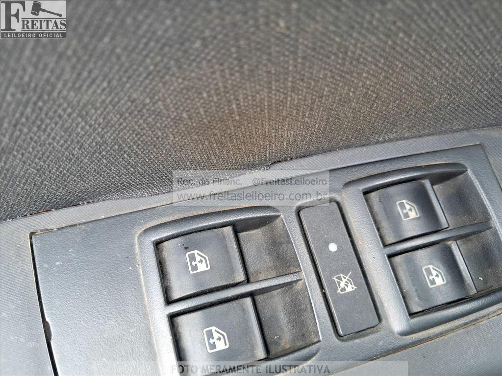 Foto 13 de 18: FIAT/PALIO ATTRACTIV 1.0, 16/17, PLACA: L__-___0, GASOL/ALC, BRANCA