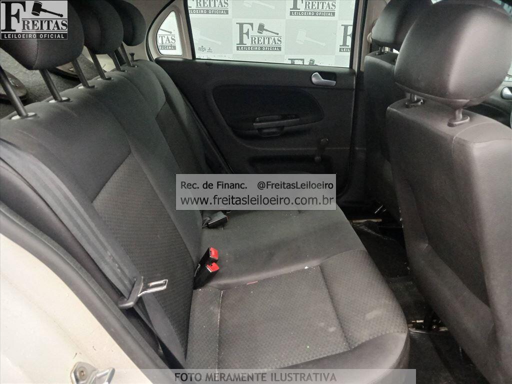 Foto 7 de 18: VW/GOL TL MB, 14/15, PLACA: P__-___2, GASOL/ALC, BRANCA