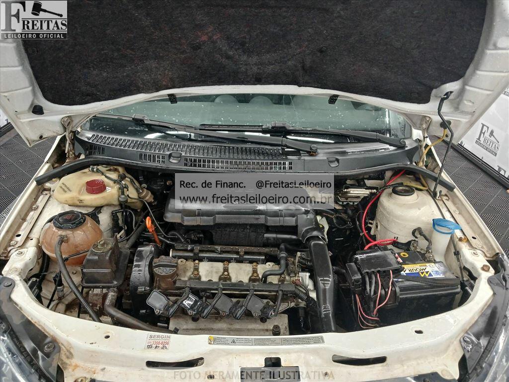 Foto 9 de 18: VW/GOL TL MB, 14/15, PLACA: P__-___2, GASOL/ALC, BRANCA