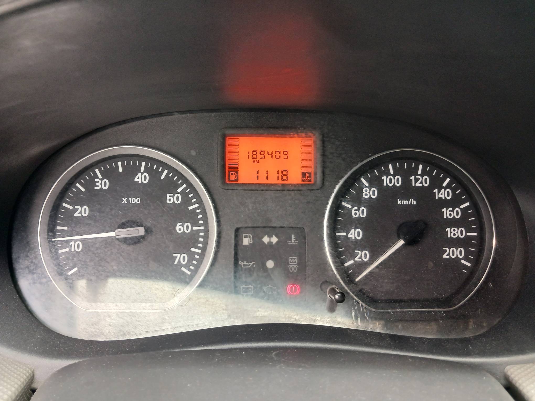 Foto 18 de 18: RENAULT/SANDERO EXP1016V, 10/11, PLACA: E__-___1, GASOL/ALC, CINZA