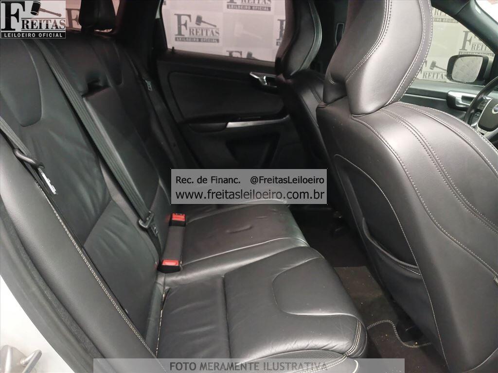 Foto 7 de 17: I/VOLVO XC60 2.0T5 R-DES, 15/15, PLACA: F__-___2, GASOLINA, BRANCA