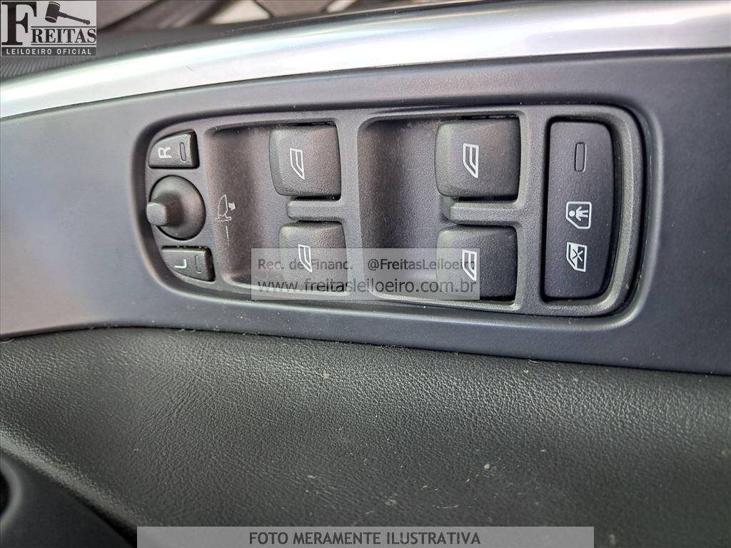 Foto 12 de 17: I/VOLVO XC60 2.0T5 R-DES, 15/15, PLACA: F__-___2, GASOLINA, BRANCA