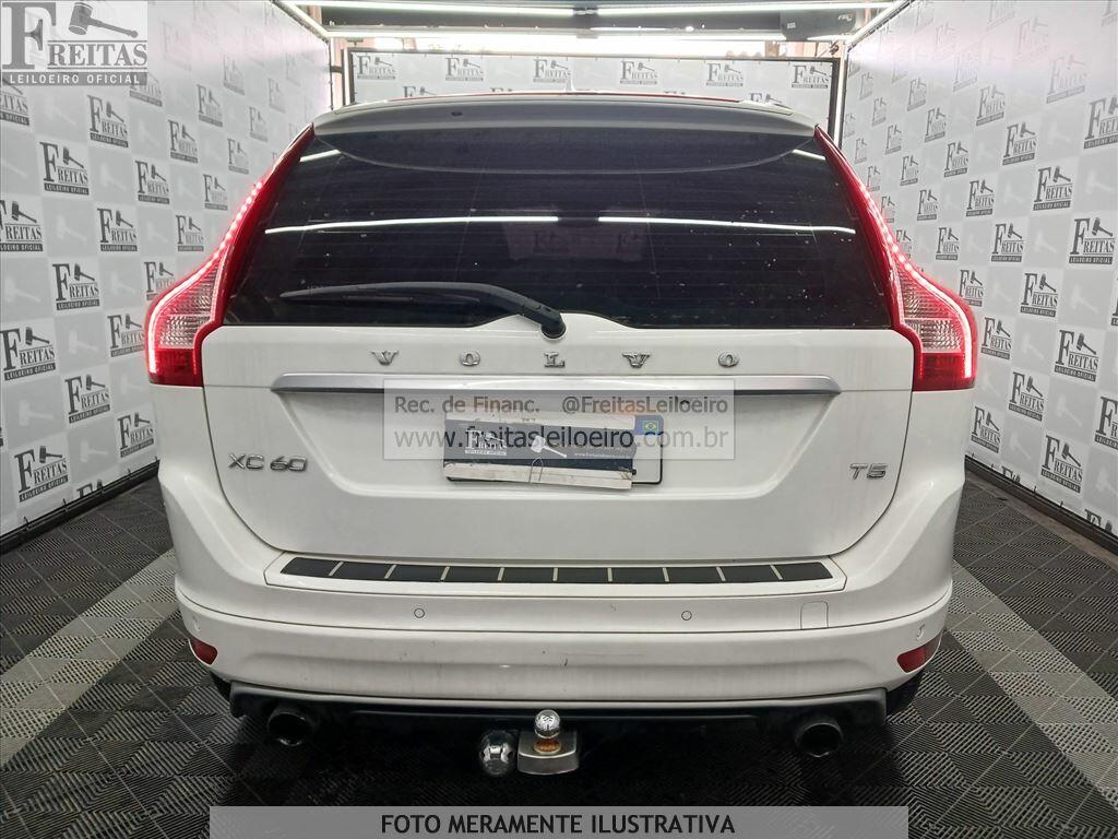 Foto 16 de 17: I/VOLVO XC60 2.0T5 R-DES, 15/15, PLACA: F__-___2, GASOLINA, BRANCA