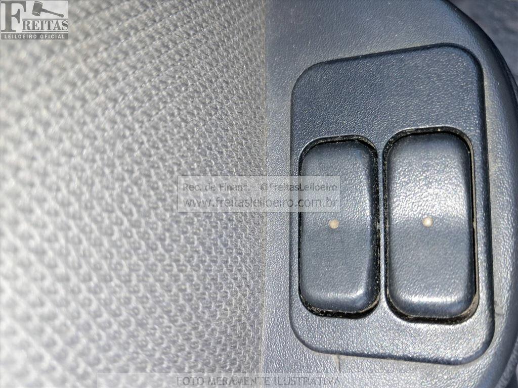 Foto 12 de 20: CHEVROLET/CLASSIC LS, 11/12, PLACA: O__-___1, GASOL/ALC, PRETA
