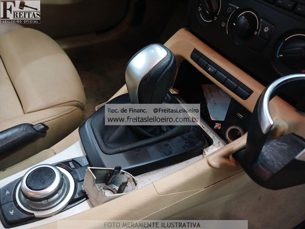 Foto 8 de 19: I/BMW X1 SDRIVE1.8I VL31, 11/12, PLACA: E__-___8, GASOLINA, BRANCA