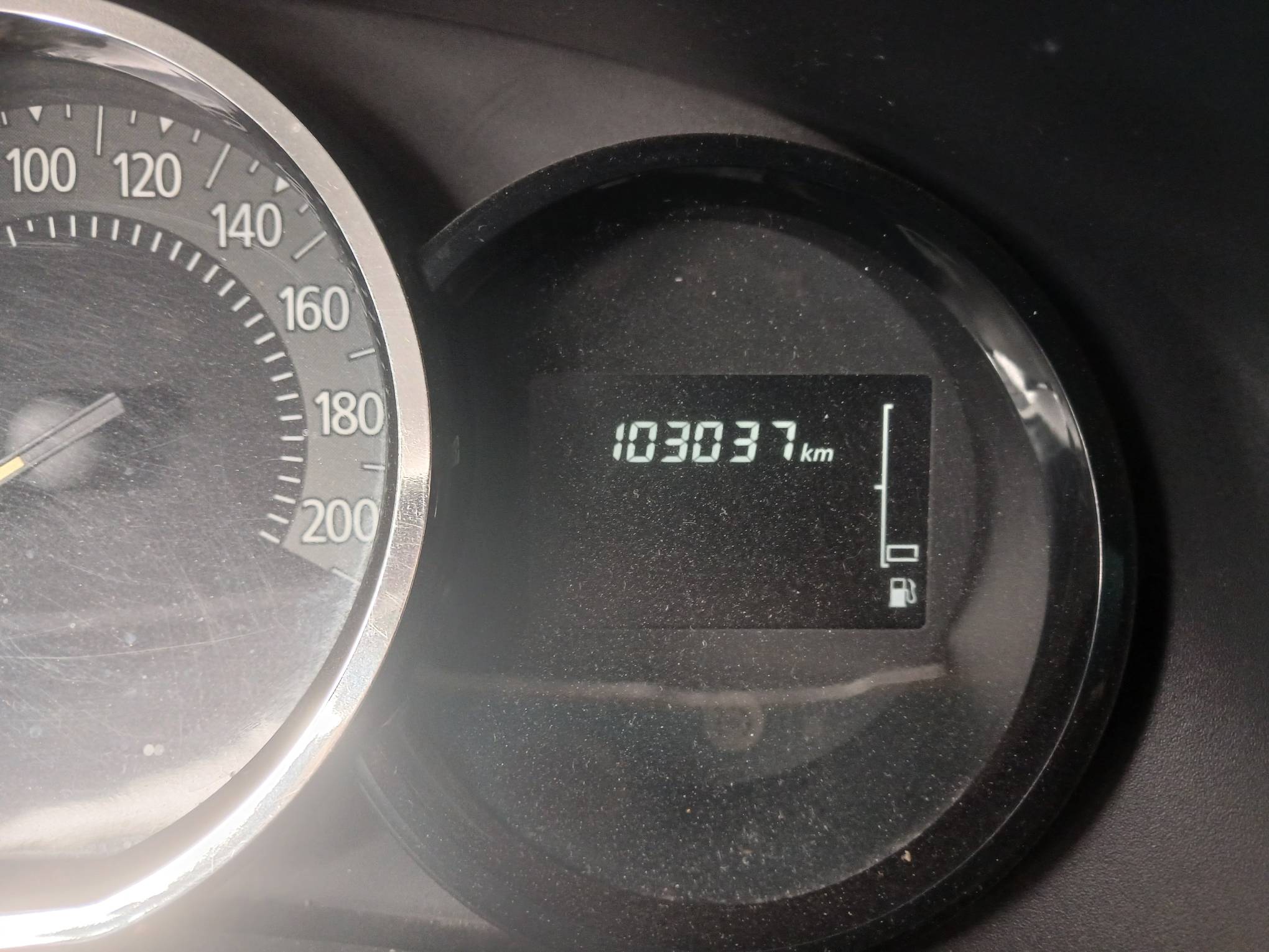 Foto 19 de 19: RENAULT/LOGAN ZEN10MT, 20/21, PLACA: D__-___5, GASOL/ALC, PRATA