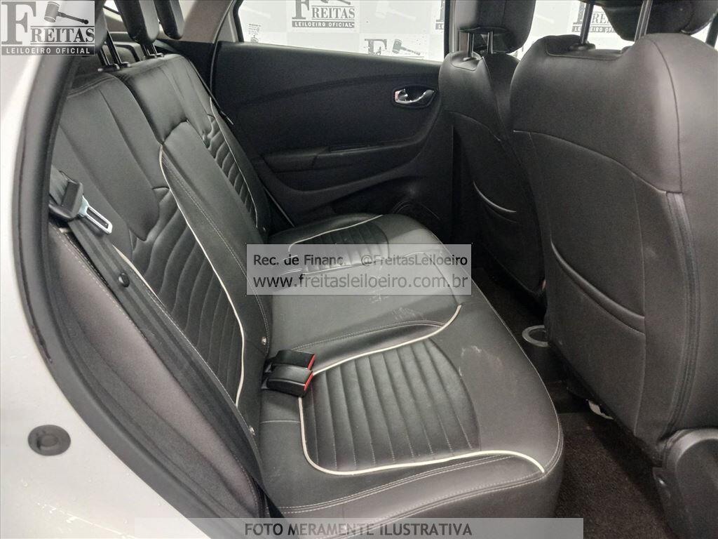 Foto 7 de 18: RENAULT/CAPTUR INTEN 16A, 18/19, PLACA: L__-___2, GASOL/ALC, BRANCA