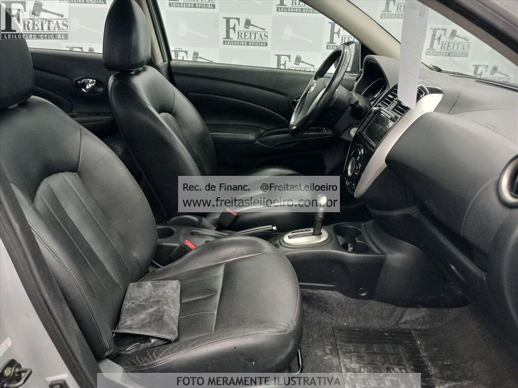 Foto 6 de 20: NISSAN/VERSA 16SL CVT, 18/19, PLACA: F__-___2, GASOL/ALC, PRATA