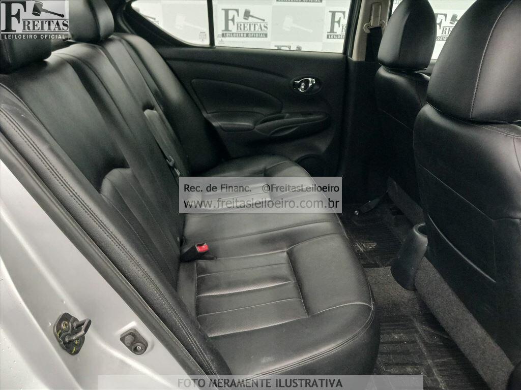 Foto 7 de 20: NISSAN/VERSA 16SL CVT, 18/19, PLACA: F__-___2, GASOL/ALC, PRATA