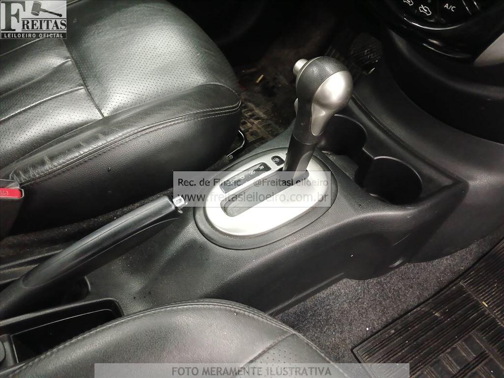 Foto 8 de 20: NISSAN/VERSA 16SL CVT, 18/19, PLACA: F__-___2, GASOL/ALC, PRATA