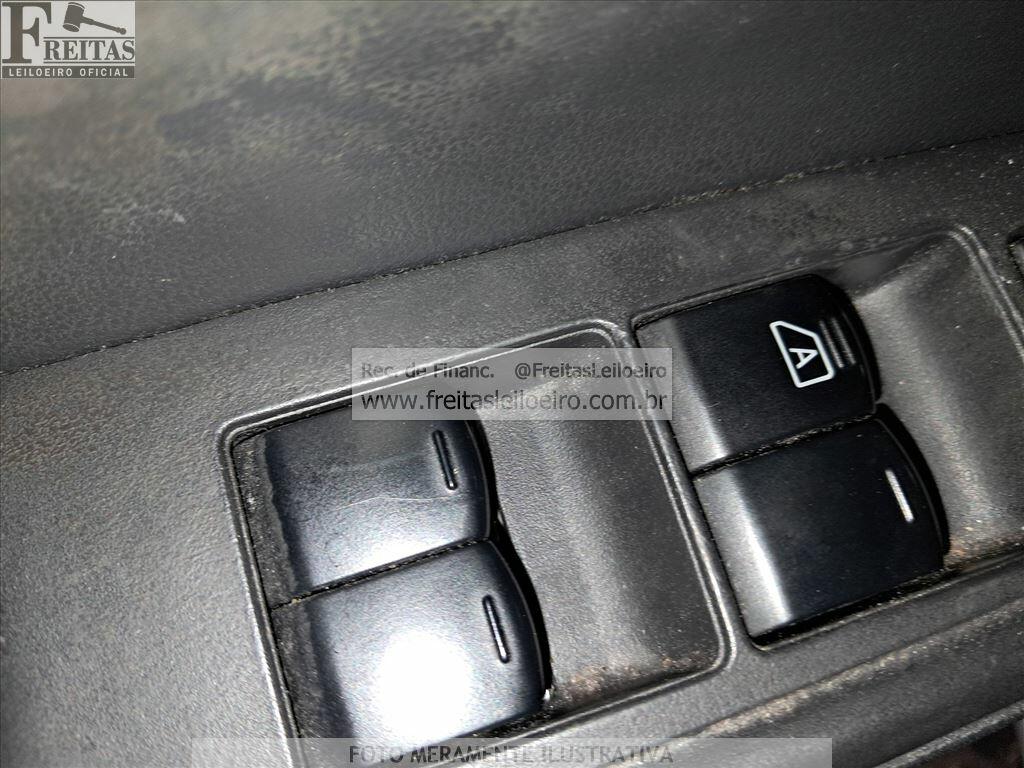 Foto 13 de 20: NISSAN/VERSA 16SL CVT, 18/19, PLACA: F__-___2, GASOL/ALC, PRATA