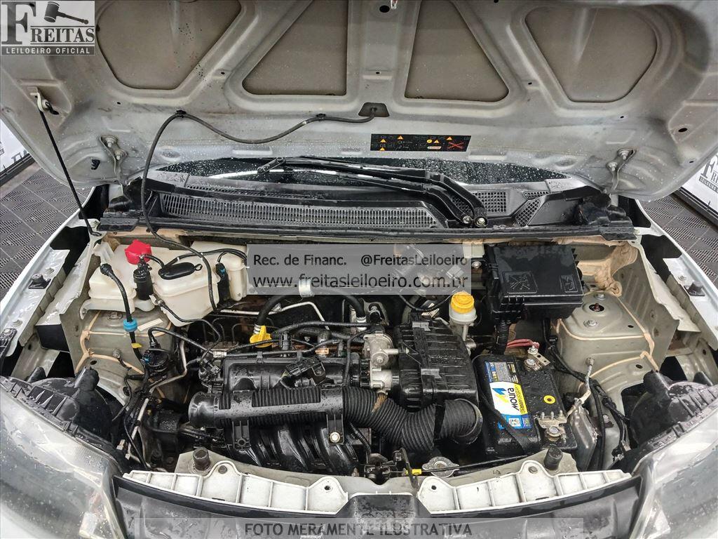 Foto 9 de 18: RENAULT/KWID ZEN 10MT, 20/21, PLACA: Q__-___7, GASOL/ALC, BRANCA