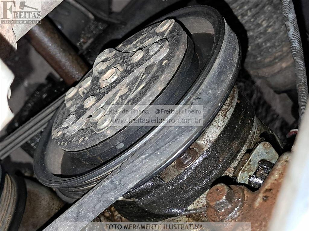 Foto 13 de 18: RENAULT/KWID ZEN 10MT, 20/21, PLACA: Q__-___7, GASOL/ALC, BRANCA