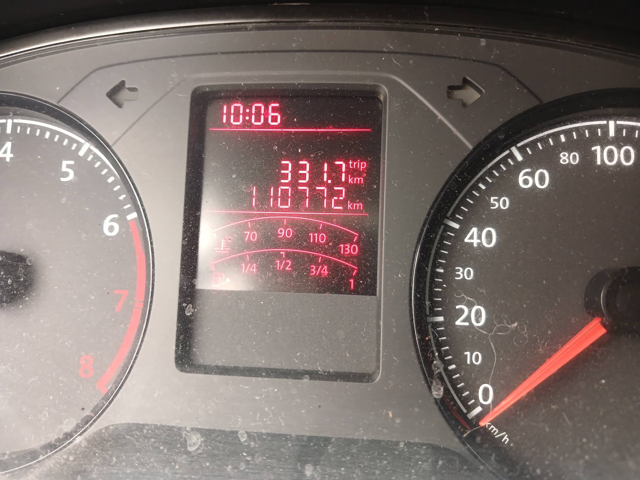 Foto 20 de 20: VW/NOVO VOYAGE TL MBV, 17/18, PLACA: P__-___0, GASOL/ALC, PRATA