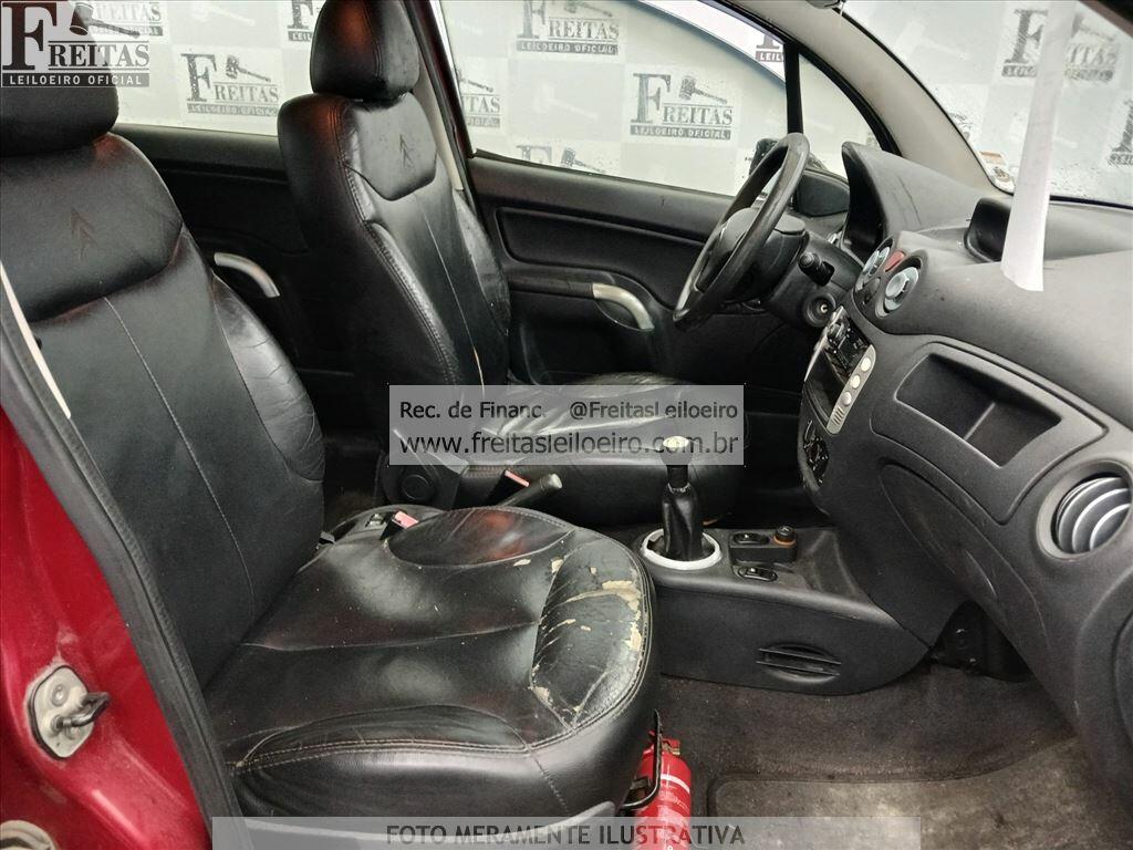 Foto 6 de 21: CITROEN/C3 GLX 14 FLEX, 11/12, PLACA: F__-___3, GASOL/ALC, VERMELHA