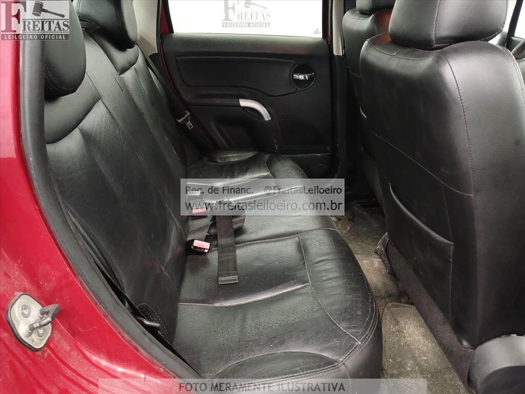 Foto 7 de 21: CITROEN/C3 GLX 14 FLEX, 11/12, PLACA: F__-___3, GASOL/ALC, VERMELHA