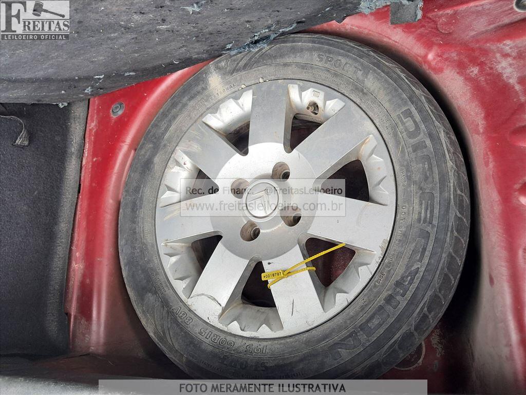 Foto 10 de 21: CITROEN/C3 GLX 14 FLEX, 11/12, PLACA: F__-___3, GASOL/ALC, VERMELHA