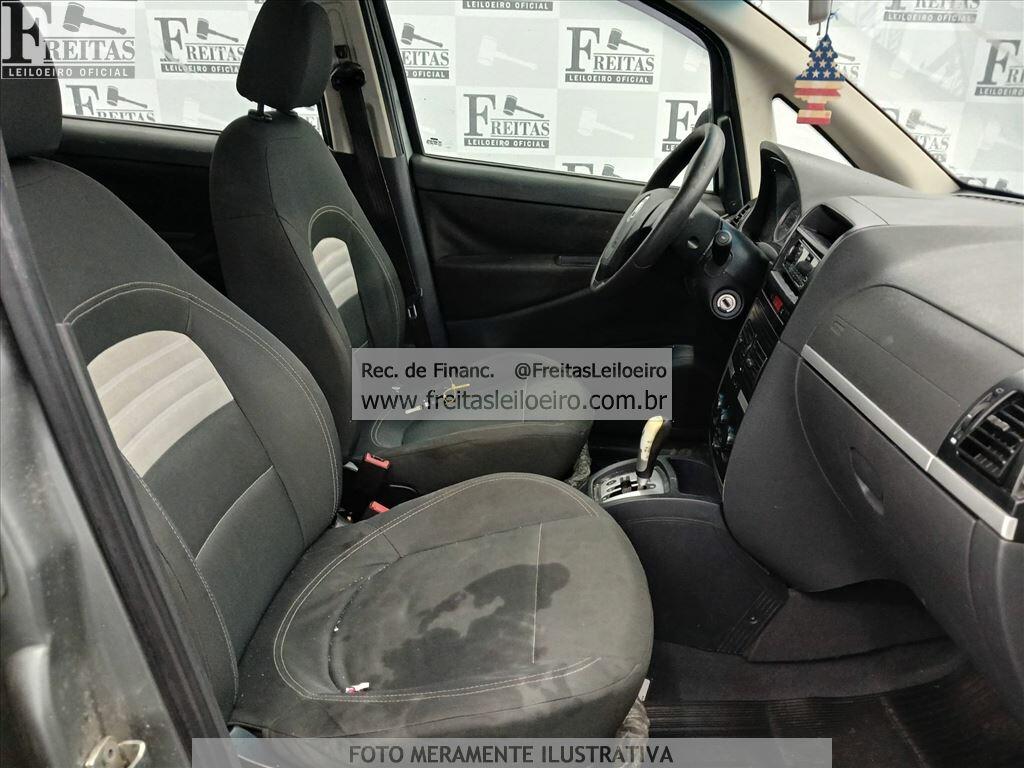Foto 6 de 21: FIAT/IDEA ESSENCE 1.6 DL, 11/12, PLACA: E__-___4, GASOL/ALC, CINZA