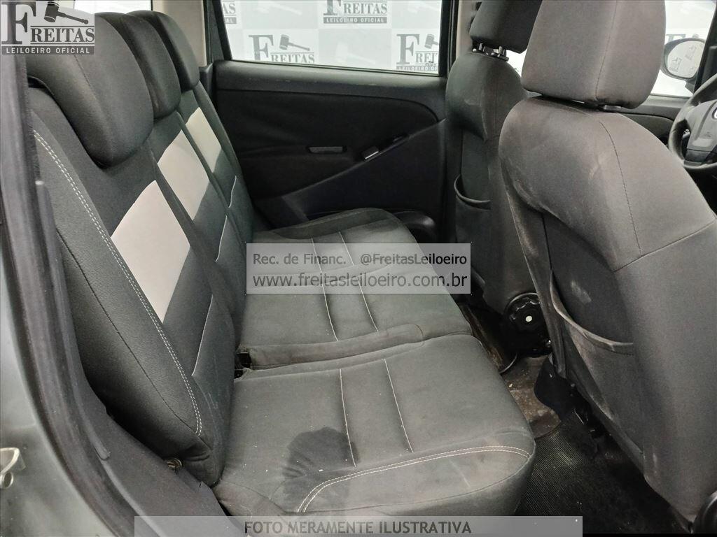 Foto 7 de 21: FIAT/IDEA ESSENCE 1.6 DL, 11/12, PLACA: E__-___4, GASOL/ALC, CINZA