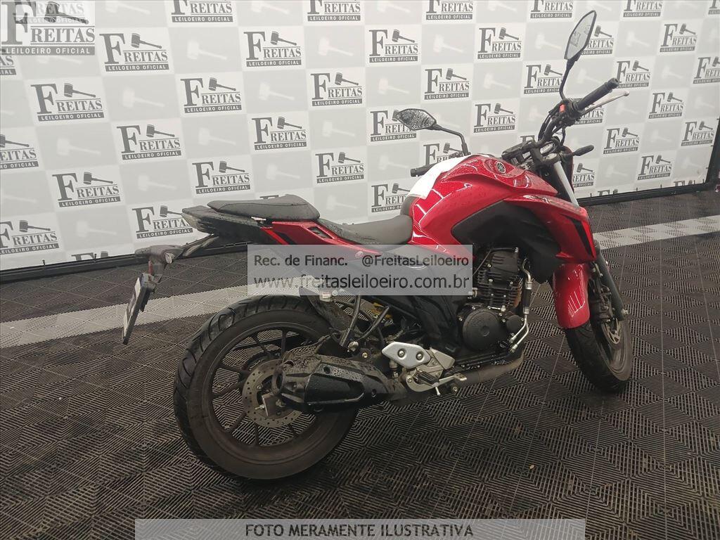 Foto 4: YAMAHA/FZ25 FAZER, 25/25, PLACA: T__-___1, GASOLINA, VERMELHA