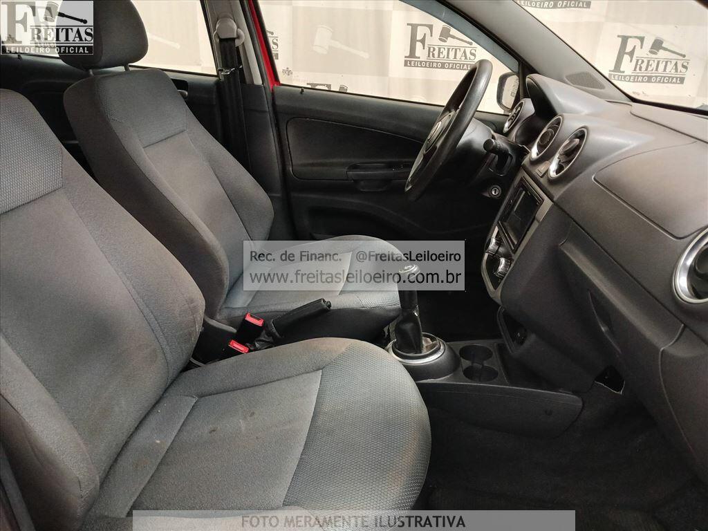 Foto 6 de 16: VW/GOL 1.0, 09/10, PLACA: E__-___6, GASOL/ALC, VERMELHA