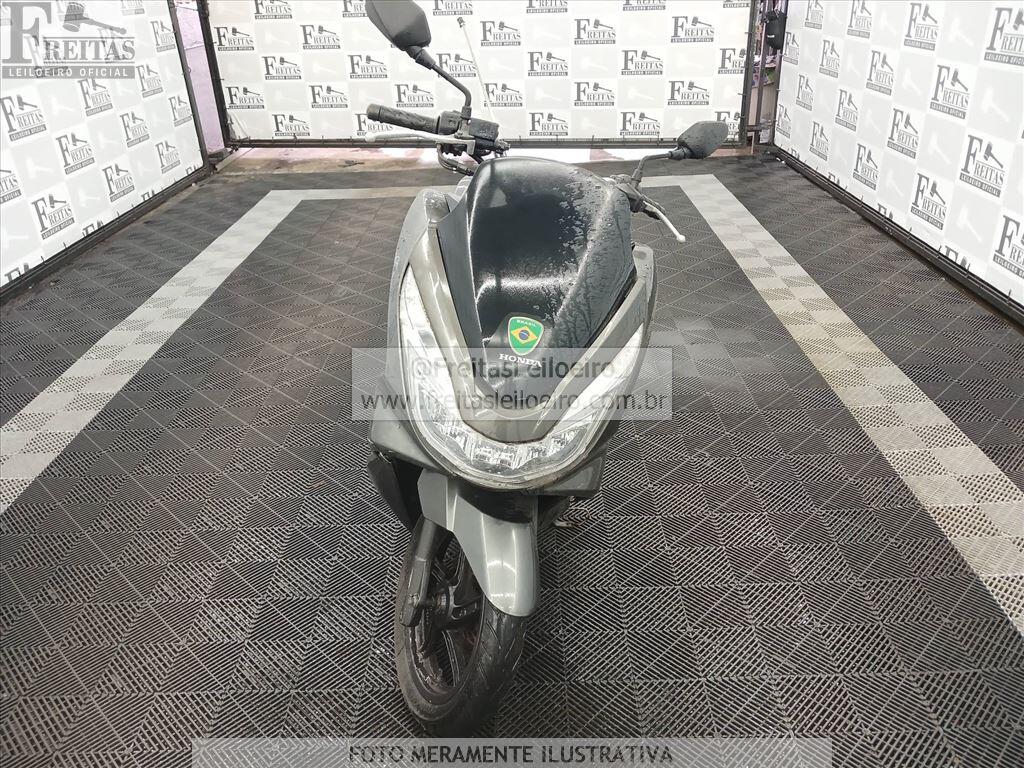 Foto 9 de 12: HONDA/PCX 150, 16/16, PLACA: P__-___5, GASOLINA, CINZA
