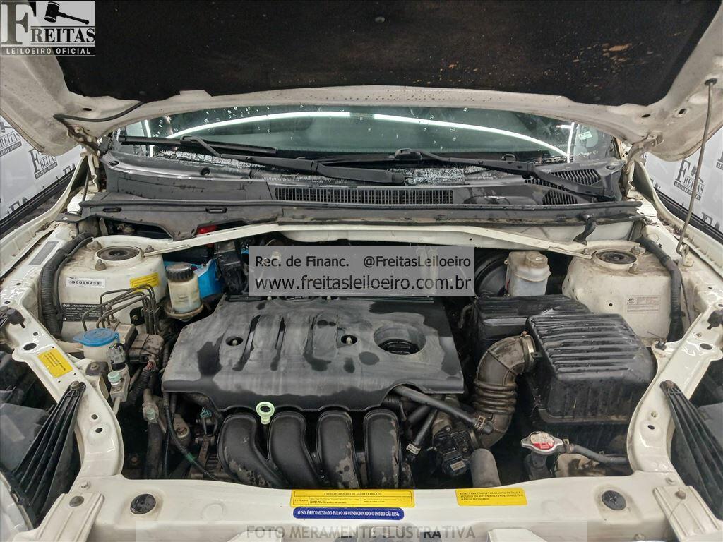 Foto 9 de 18: I/LIFAN X60 1.8L VIP, 15/16, PLACA: Q__-___4, GASOLINA, BRANCA