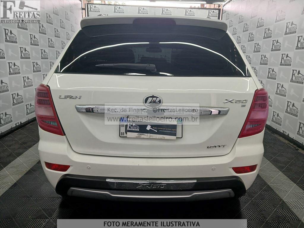 Foto 17 de 18: I/LIFAN X60 1.8L VIP, 15/16, PLACA: Q__-___4, GASOLINA, BRANCA