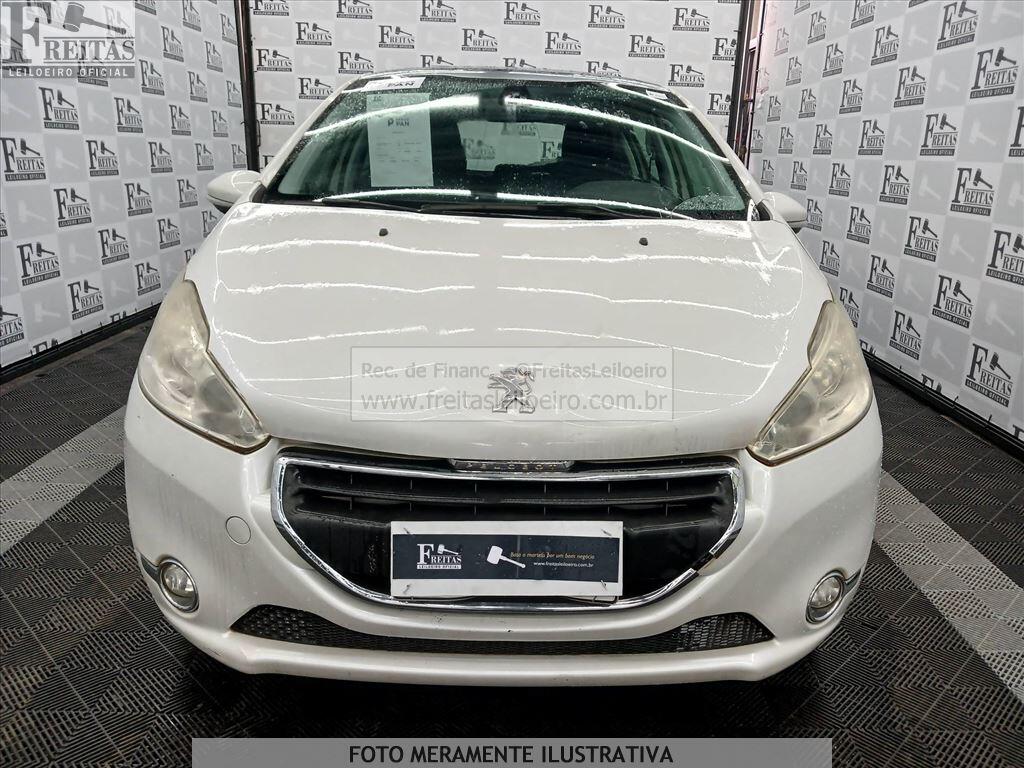 Foto 14 de 20: PEUGEOT/208 GRIFFE, 14/15, PLACA: F__-___0, GASOL/ALC, BRANCA