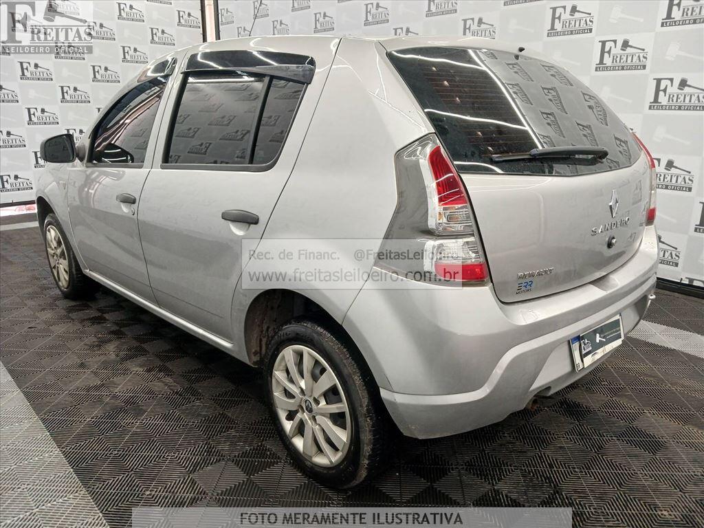 Foto 3: RENAULT/SANDERO EXP1016V, 14/14, PLACA: O__-___5, GASOL/ALC, PRATA