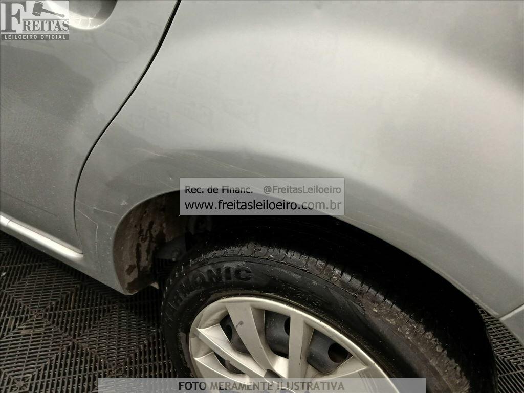 Foto 15 de 18: RENAULT/SANDERO EXP1016V, 14/14, PLACA: O__-___5, GASOL/ALC, PRATA