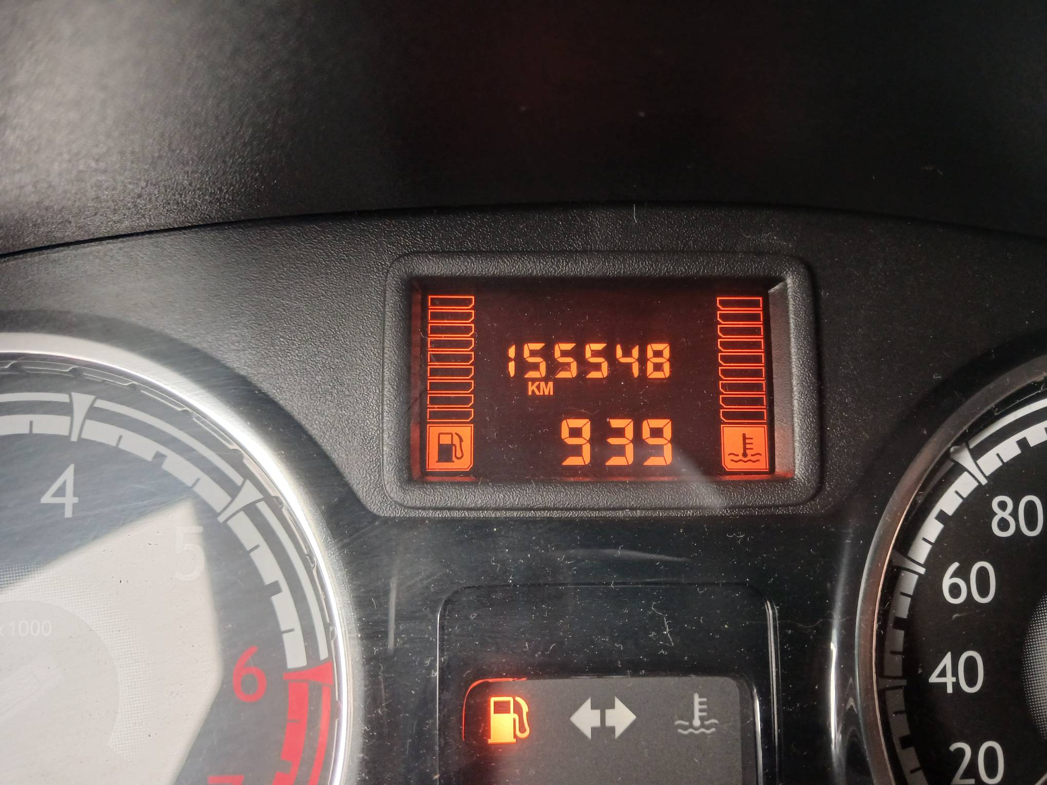 Foto 18 de 18: RENAULT/SANDERO EXP1016V, 14/14, PLACA: O__-___5, GASOL/ALC, PRATA