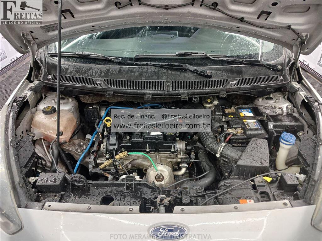 Foto 9 de 20: FORD/KA SE 1.0 HA B, 16/17, PLACA: P__-___4, GASOL/ALC, PRATA