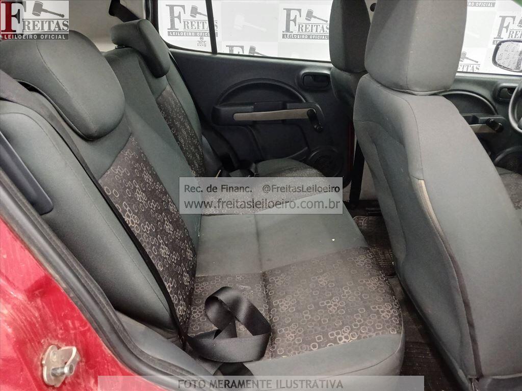 Foto 7 de 16: FIAT/UNO VIVACE 1.0, 11/12, PLACA: H__-___0, GASOL/ALC, VERMELHA