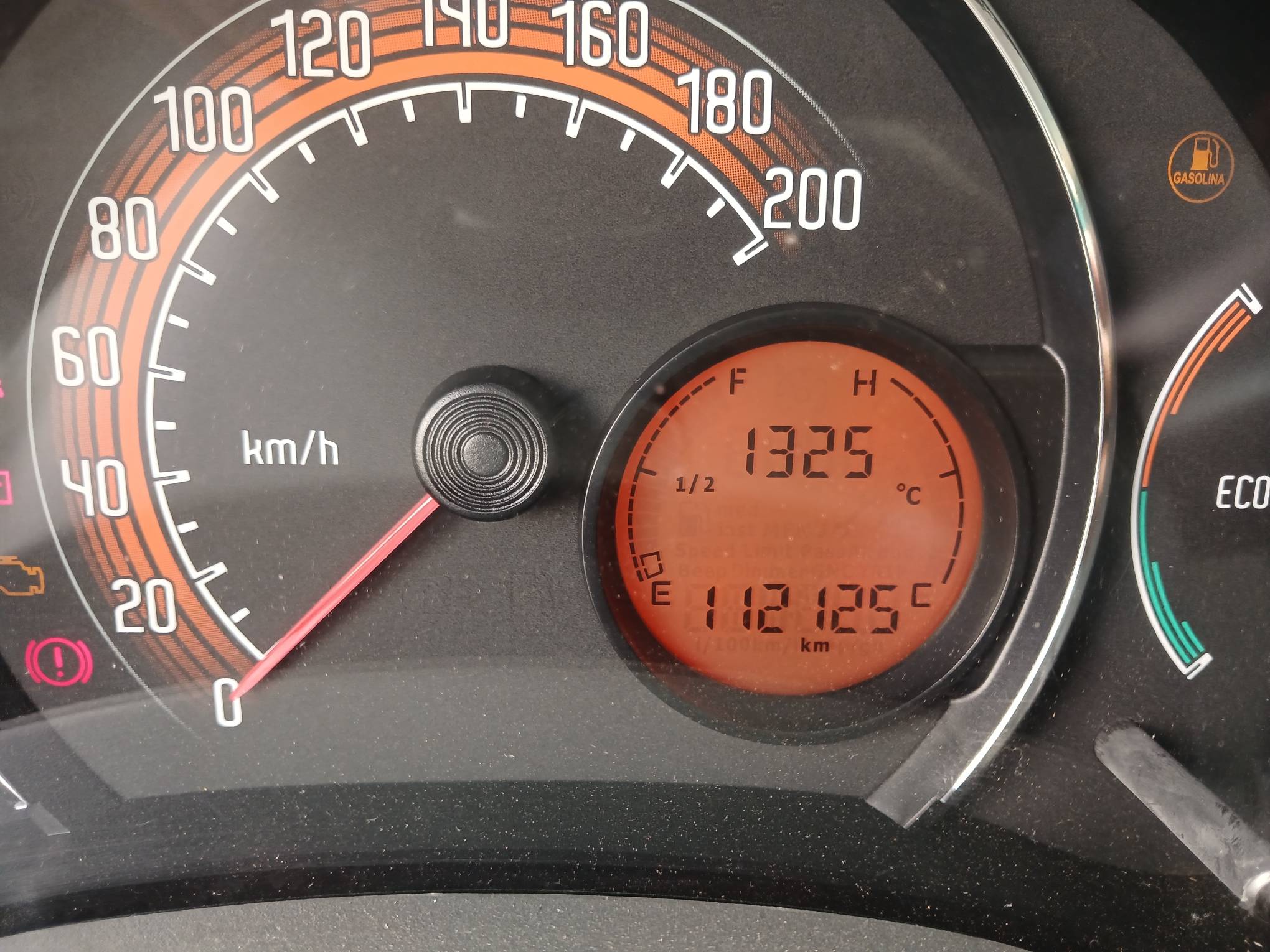Foto 16 de 16: FIAT/UNO VIVACE 1.0, 11/12, PLACA: H__-___0, GASOL/ALC, VERMELHA