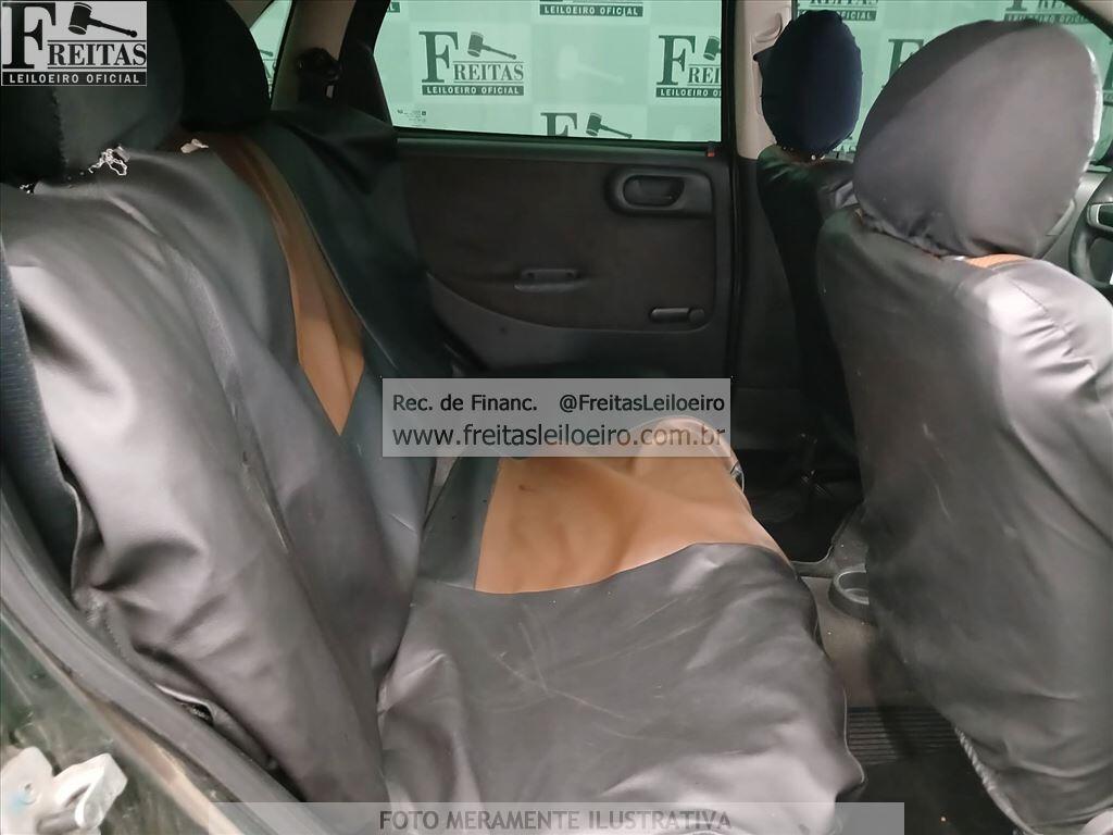 Foto 7 de 18: GM/CORSA HATCH MAXX, 10/11, PLACA: E__-___0, GASOL/ALC, VERDE